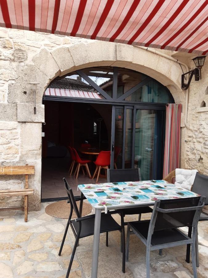 Gites Du Mas Gibert A Saussines Entre Nimes Et Montpellier Exterior foto